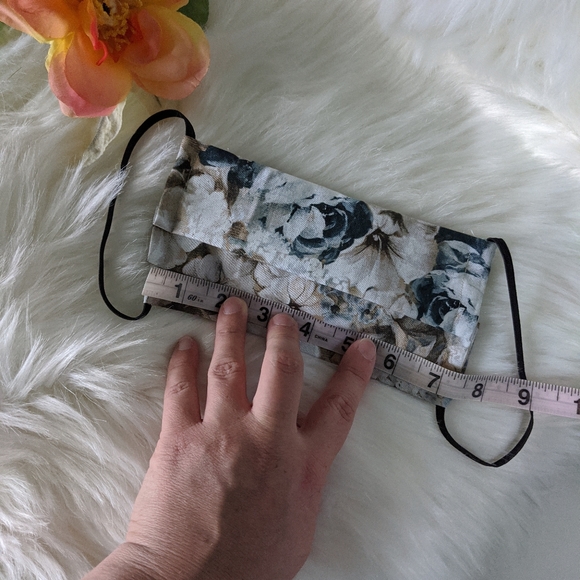 Two Face Masks - Floral - Picture 5 of 5